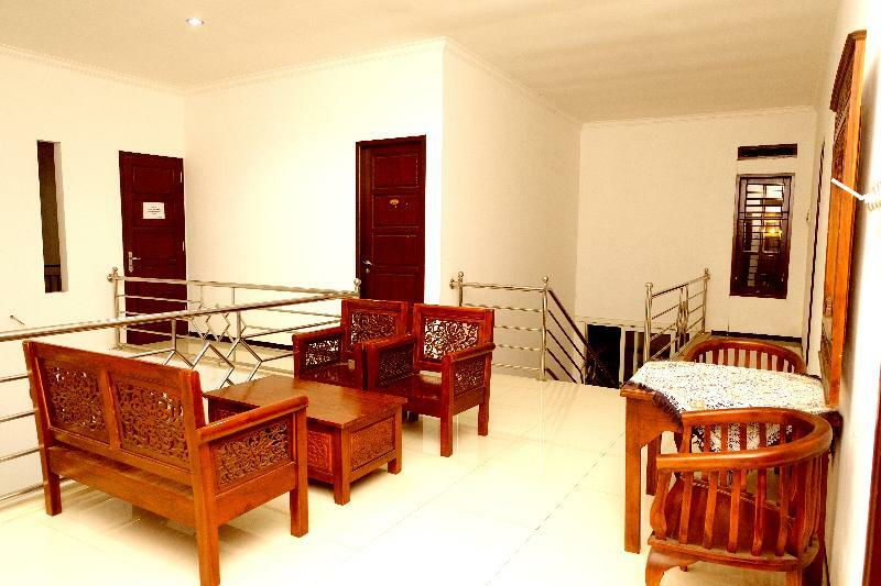 Oyo 350 D' Maktab Homestay Syariah Malang Buitenkant foto