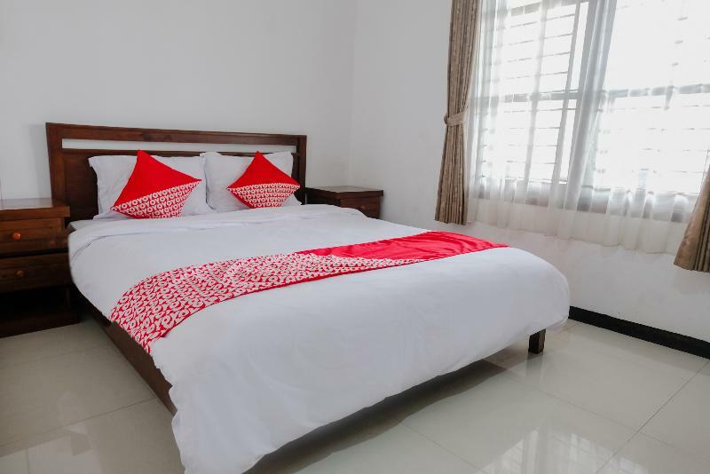 Oyo 350 D' Maktab Homestay Syariah Malang Buitenkant foto