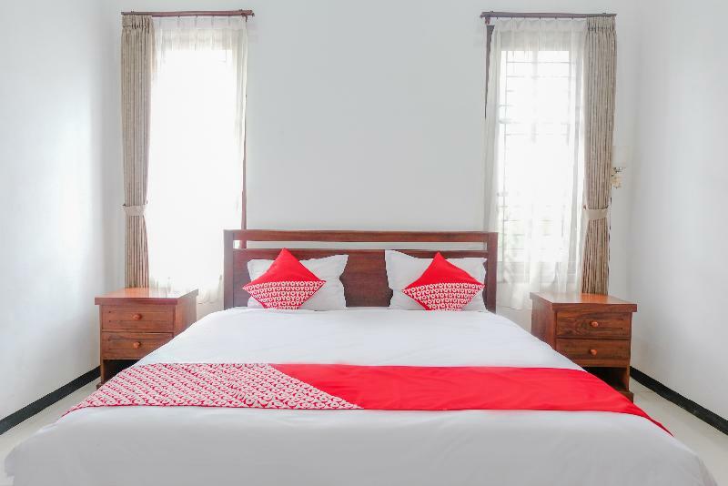 Oyo 350 D' Maktab Homestay Syariah Malang Buitenkant foto