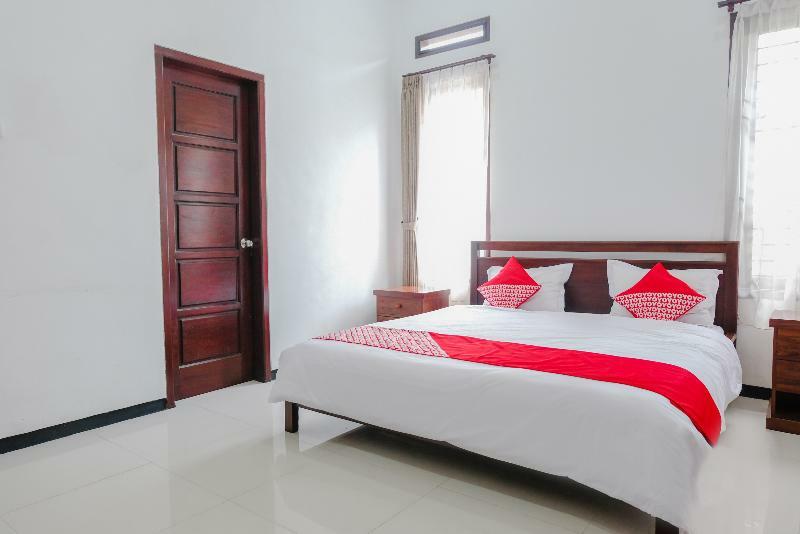 Oyo 350 D' Maktab Homestay Syariah Malang Buitenkant foto